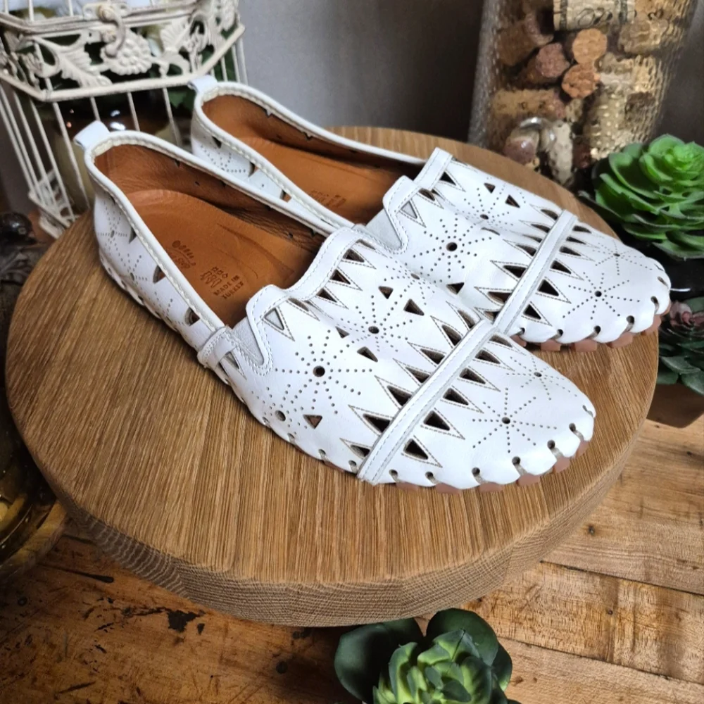 NEW SPRING STEP FUSARO WHITE LAZER CUT LEATHER WOMENS LOAFER MADE IN TURKEY 10.5